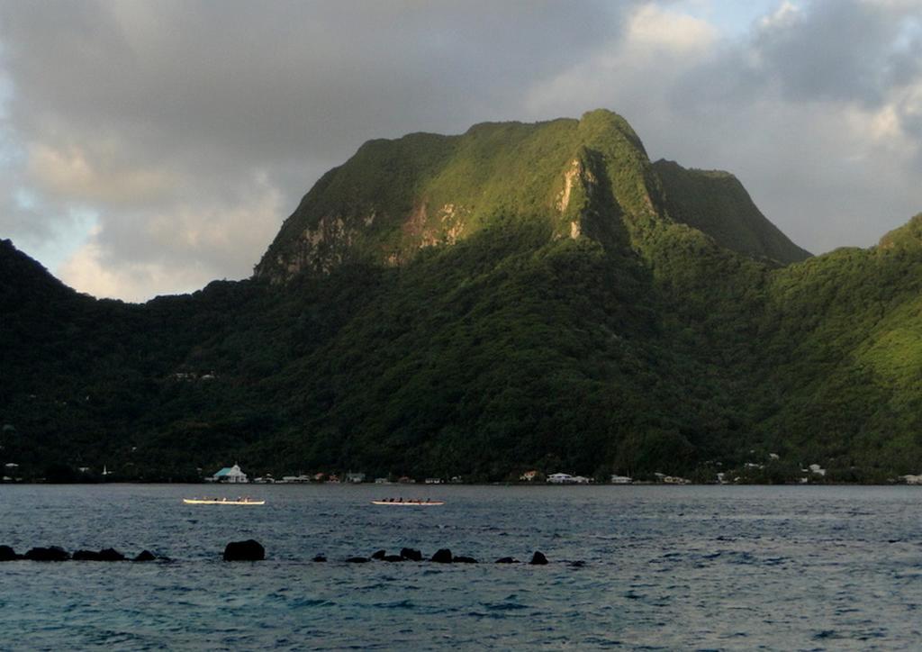 Sadie Thompson Inn Pago Pago Екстериор снимка